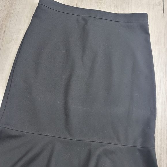 Club Monaco Black Ruffle Pencil Skirt - Picture 2 of 7